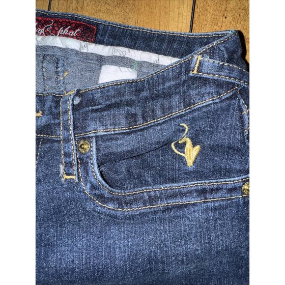 Vintage Baby Phat Flared Jeans Women’s Size 5 26x34 Blue Y2K Low Rise Denim - Picture 4 of 5